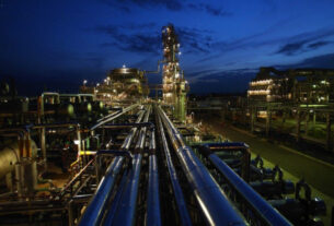 росія заявила про удар дронів по порту та НПЗ в Туапсе