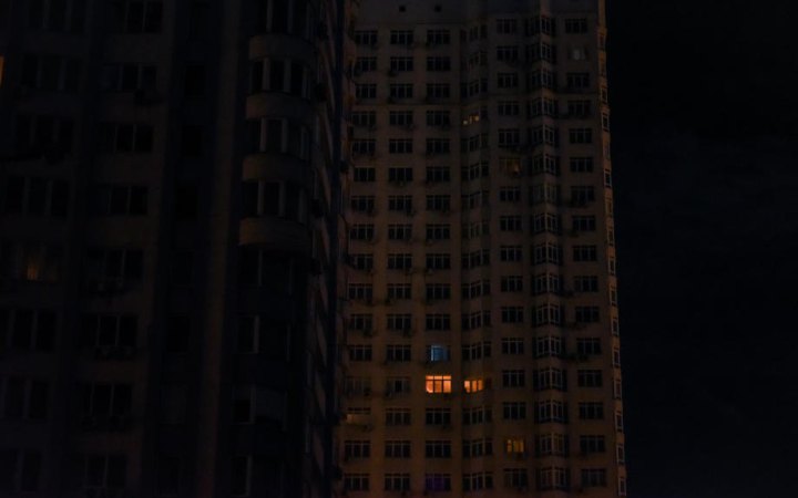 У суботу Укренерго застосує відключення світла у більшості регіонів