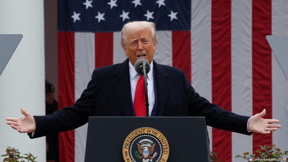 Трамп погрожує Канаді 100% митом за угоду з Китаєм