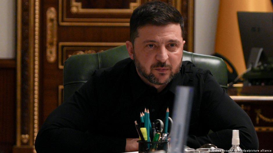 Зеленський: Майже 60% відсотків Києва залишається без світла