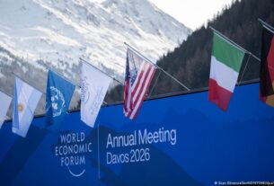 FT: Підписання "плану процвітання" України відкладається