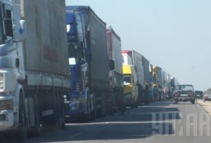 Чорногорії може загрожувати дефіцит пального через блокаду далекобійників