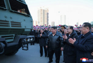 Північна Корея представила ракетні пускові установки, здатні нести ядерну зброю