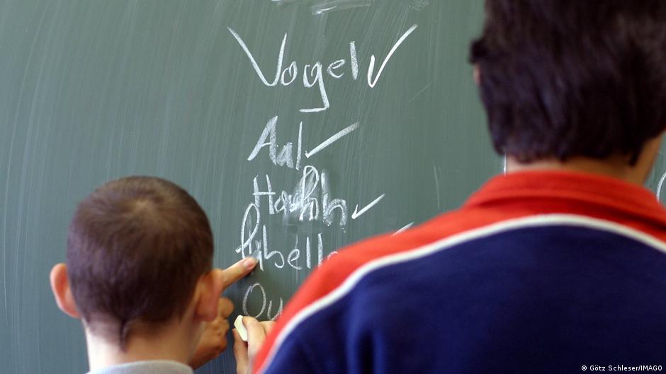 У Німеччині призупинили набір мігрантів на мовні курси