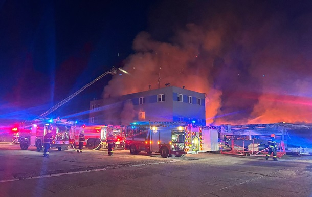 У Чехії горіло підприємство,яке виробляє дрони для України