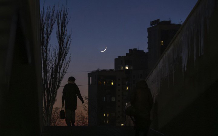 Завтра у більшості регіонів України будуть застосовуватись відключення