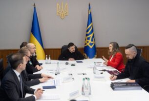 Зеленський закликав міжнародну бізнес-спільноту долучатися до відбудови України та інвестувати в ОПК