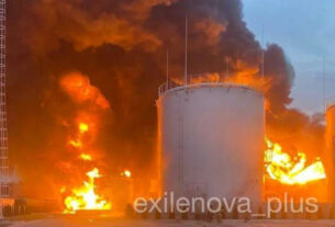 На Кубані після атаки дронів горить нафтобаза