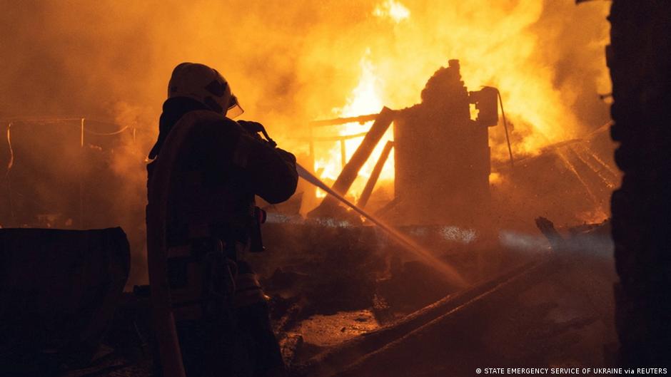 РФ вдарила по Сумах: 11 травмованих, горіла багатоповерхівка