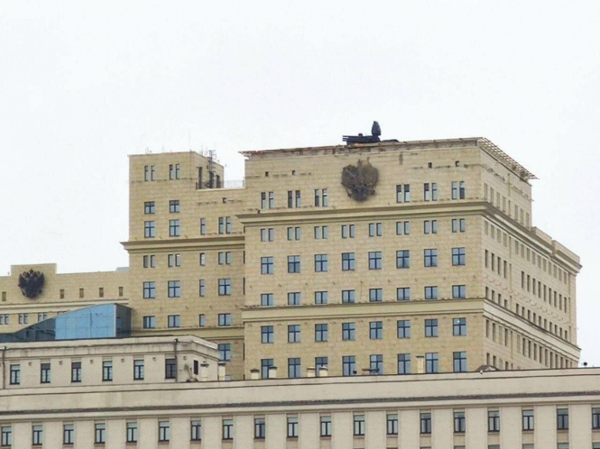 Крим і москва під атакою дронів: лунали вибухи та спалахнули пожежі