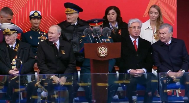 Без техніки й майже без союзників: хто приїде до путіна на 9 травня