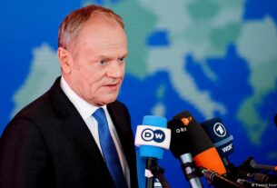 Туск: Польща має бути залучена до переговорів щодо України