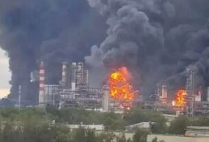 Дві атаки на московський НПЗ вивели з ладу обидві установки, що забезпечують 100% первинної переробки нафти