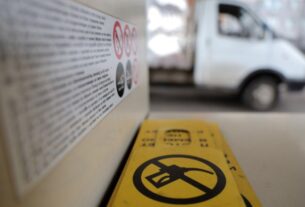 Після ударів по НПЗ виробництво бензину в Росії покриває лише 65% літнього попиту, – Reuters