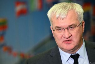 Уникнути ескалації: Сибіга поговорив з очільником МЗС Ірану