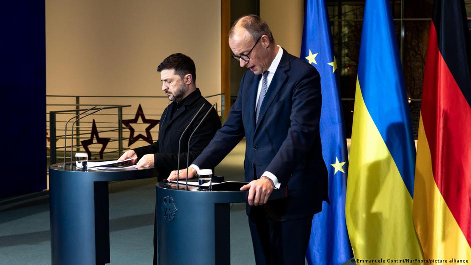 Зеленський розповів Мерцу про наслідки ударів РФ по Україні