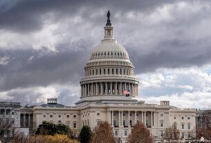 ЗМІ: Сенатори США погодили законопроєкт про санкції щодо РФ