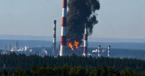 Reuters: росія через паливну кризу готується імпортувати авіапальне з Азії