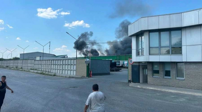 Російська атака знищила у Дніпрі гуманітарний склад ВООЗ