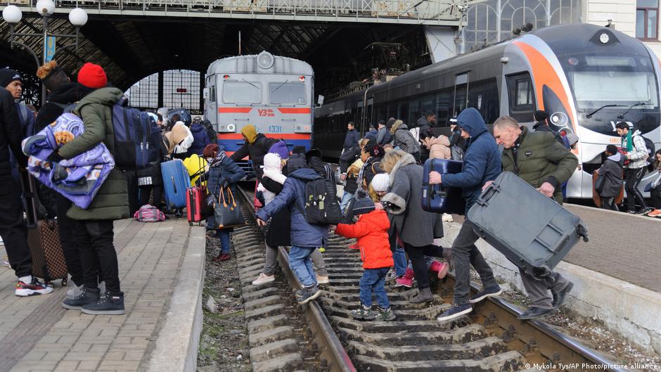 8,4 млн покинули Україну через агресію Росії - омбудсмен