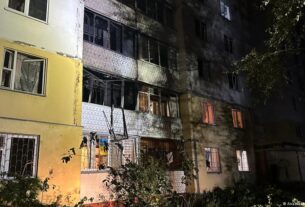 Росія знову атакувала Київ: палає житлова 12-поверхівка