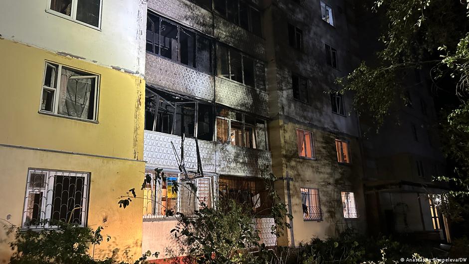 Росія знову атакувала Київ: палає житлова 12-поверхівка
