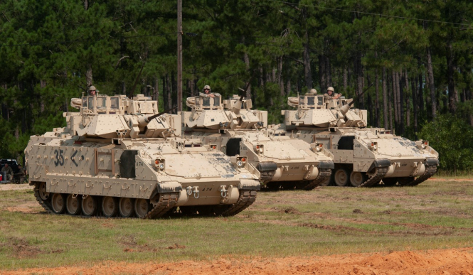 Армія США шукає постачальників застарілих компонентів для Bradley, переданих Україні