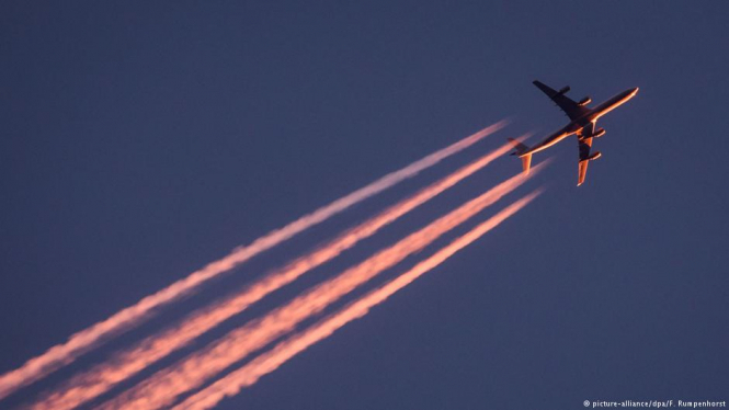 Після попередження Зеленського авіакомпанії скасували десятки рейсів до москви