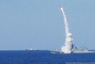 ГУР: Уражено носій ракет "Калібр" у Новоросійську