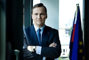 Сікорський анонсував рекордний пакет військової допомоги Україні від Польщі