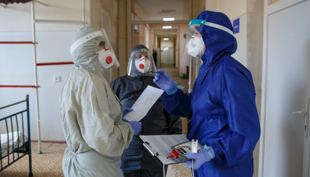 Американський стартап стартап уперше застосував створені ШІ-моделлю віруси для лікування бактеріальної інфекції